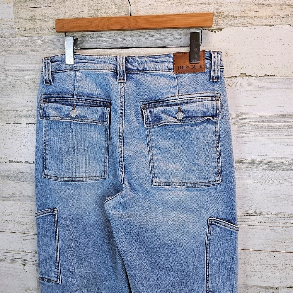 Judy Blue Claire Light Wash High Waist Wide Leg Cargo Jeans Stretch Denim 31 - Picture 9 of 13